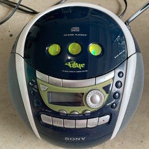 Sony CFD-E95 PSYC CD Player Radio / Cassette Boombox Player Blue
